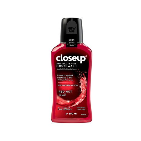 Closeup Antibacterial Mouthwash Red Hot 300Ml