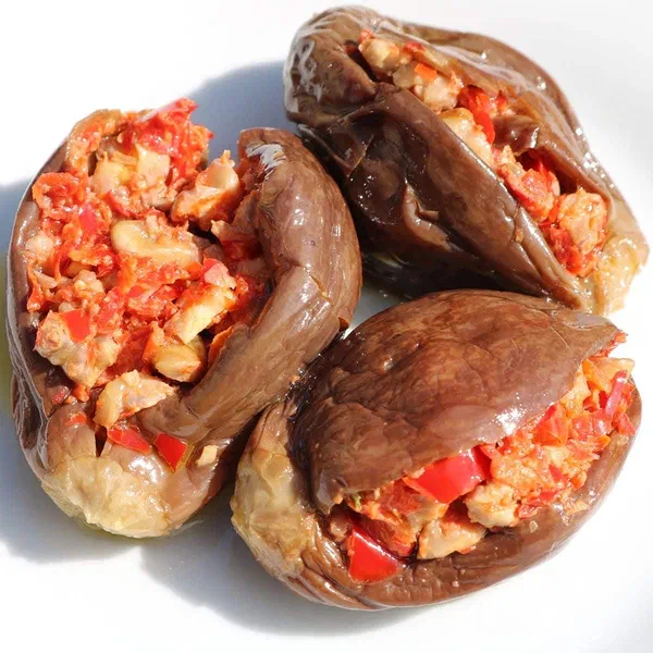 BINDAWOOD TRADITIONAL SYRIAN MAKDOUS STUFFED EGGPLANTS