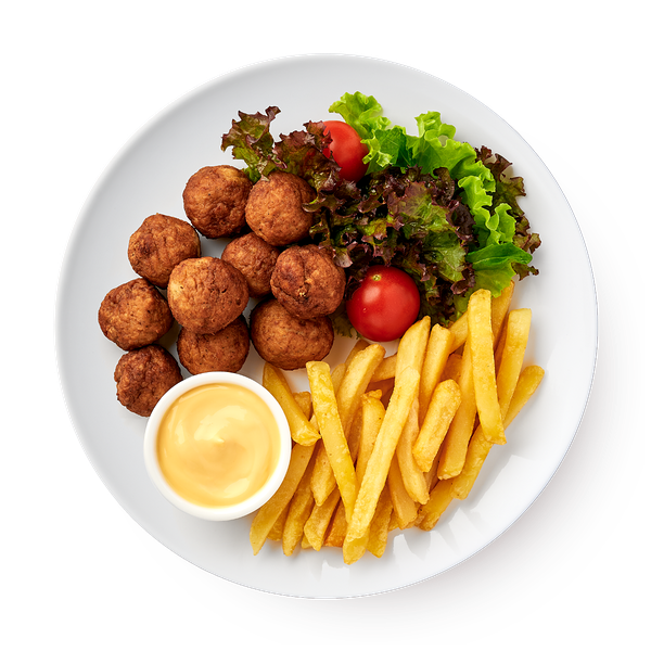 Фрикадельки с картофелем фри, салатом и сырным соусом «Из Лавки»