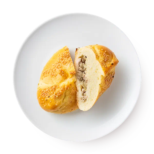 Булочка «Кондитерский дом Монэ» с курицей