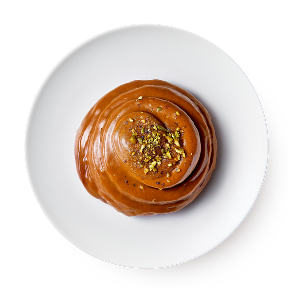 Булочка с корицей и солёной карамелью