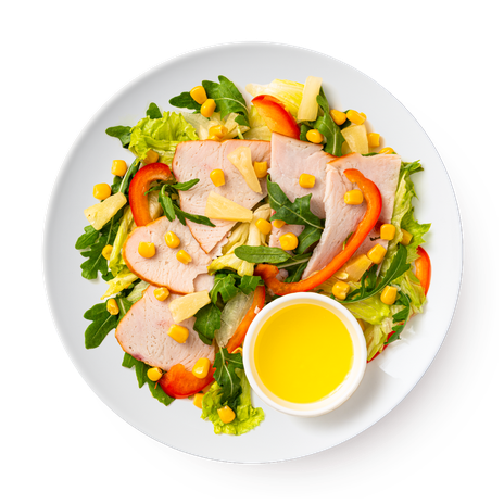 Салат с копчёной курицей, ананасами и кукурузой Mazzali