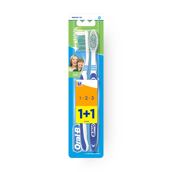 Зубная щётка Oral-B Natural Fresh средняя