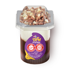Milky Chocolate pudding with whipped cream and chocolate rolls 8.3%