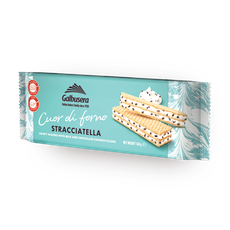 Galbusera crispy waffle filled with milk cream and dark chocolate pieces