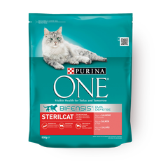Purina ONE Salmon flavored sterilized cats food