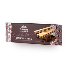 Galbusera crispy waffle filled with chocolate cream and hazelnuts