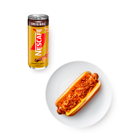 Хот-дог с запечённым сыром чеддер и говяжьей колбаской, 200 g + Напиток кофейный Nescafe Original с молоком негазированный, 240 ml