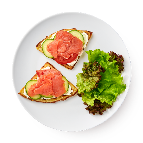 Вафля картофельная с творожным сыром, лососем и салатным миксом «Из Лавки»