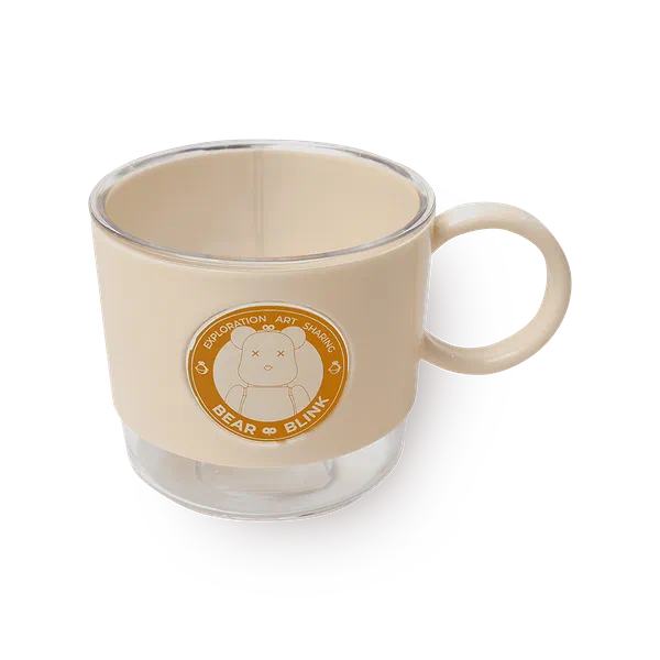 Кружка пластиковая Bear Blink с рисунком медведя