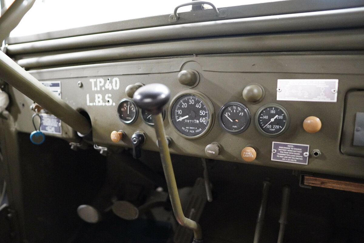 1942 Dodge WC series WC-51 T214, зелёный - вид 4