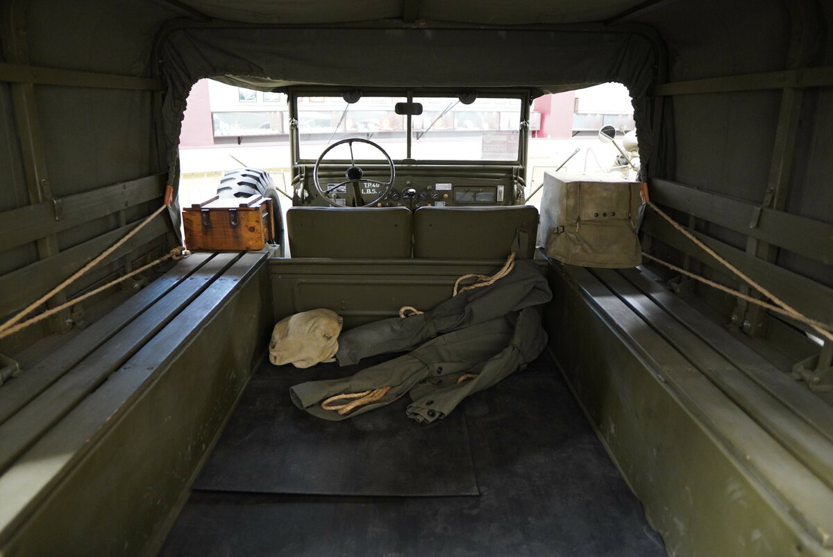 1942 Dodge WC series WC-51 T214, зелёный - вид 7