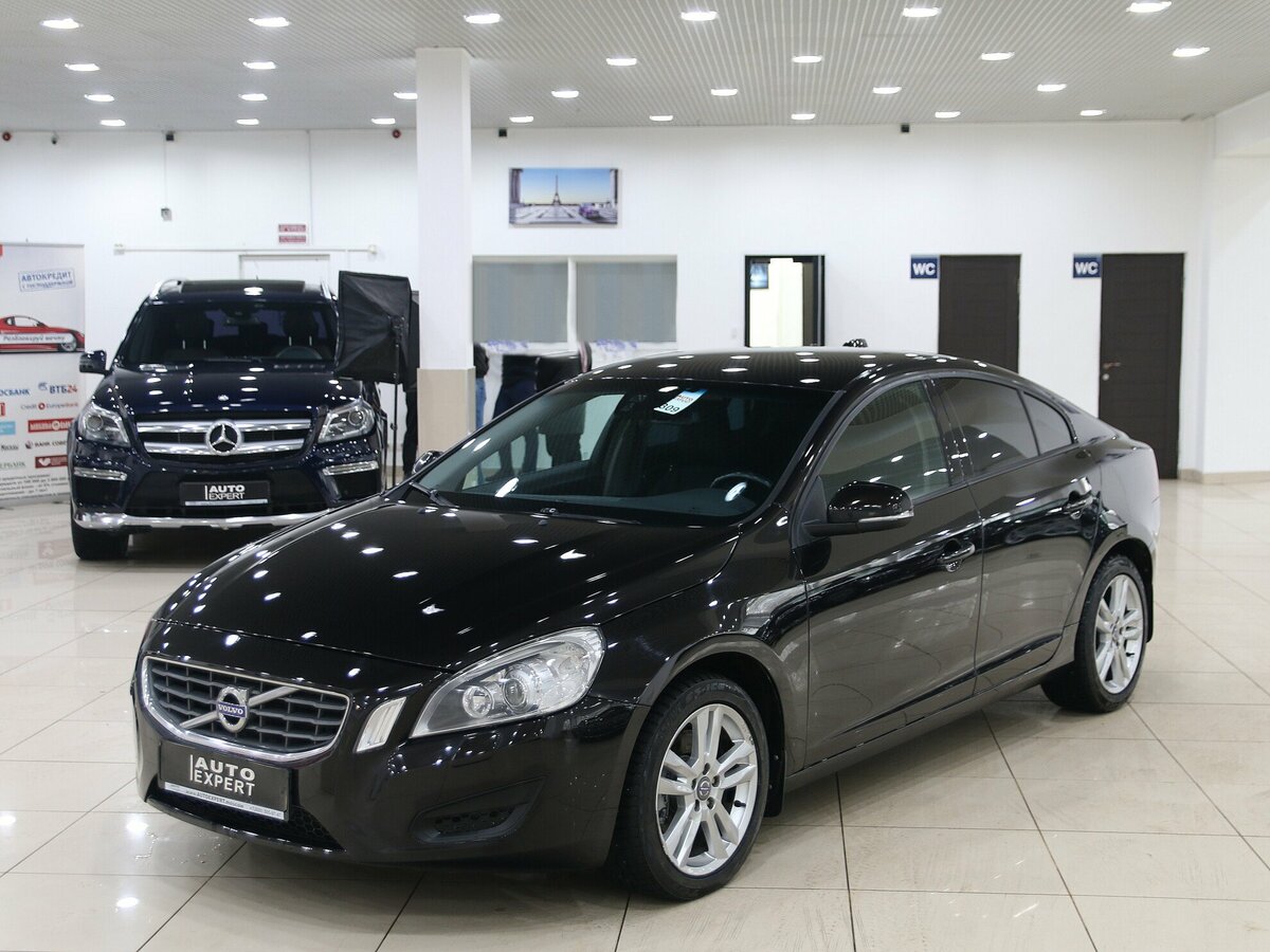 2011 Volvo S60 II, чёрный, 719000 рублей