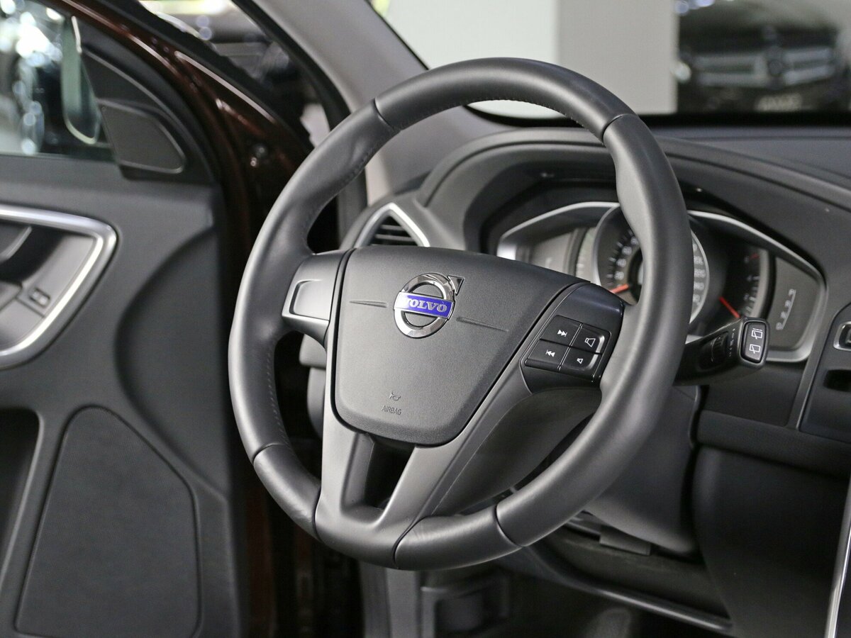 2015 Volvo XC60 I Рестайлинг, коричневый, 1599000 рублей - вид 10