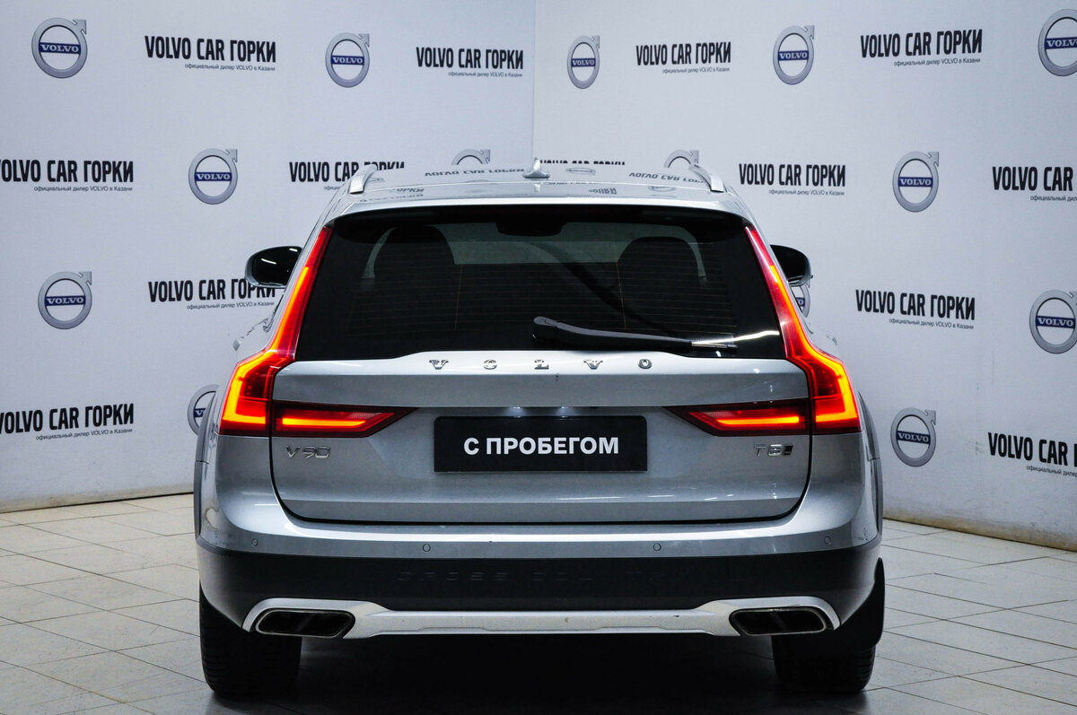 2017 Volvo V90 Cross Country I, серебристый, 3155000 рублей - вид 8