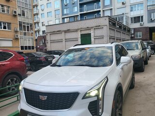 2020 Cadillac XT4 I, белый, 7500000 рублей, вид 1