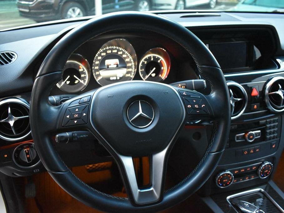2014 Mercedes-Benz GLK-Класс 220 CDI I (X204) Рестайлинг, белый - вид 4