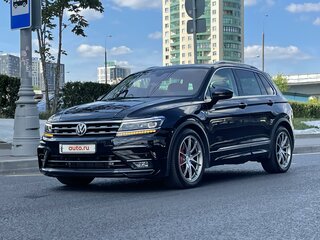 2017 Volkswagen Tiguan II, чёрный, 3333333 рублей, вид 1