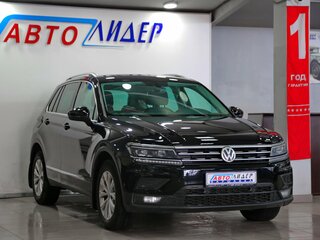 2017 Volkswagen Tiguan II, чёрный, 1799000 рублей, вид 1