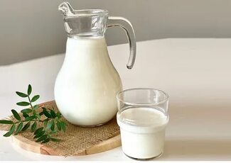 Мы слышали, что кефир полезно пить каждый день, а что насчет ряженки?