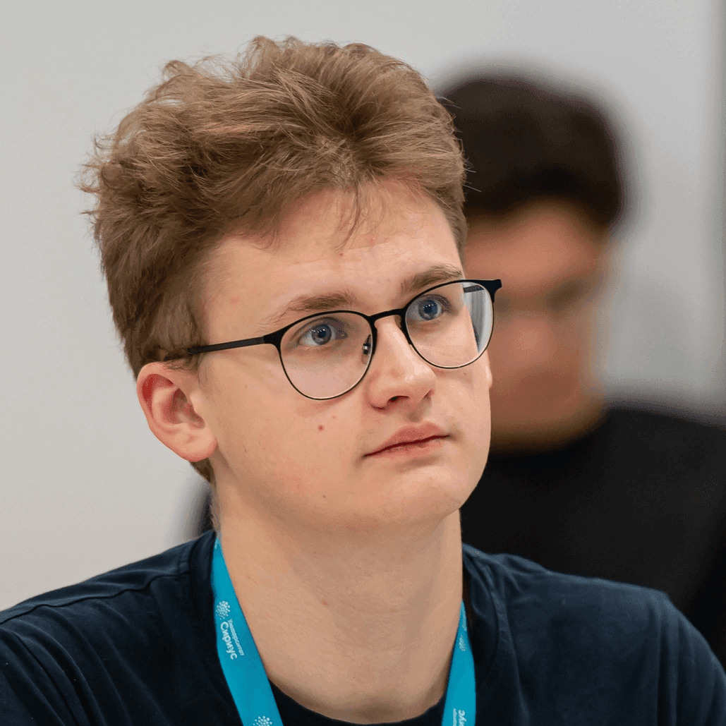 Артём Саратовцев