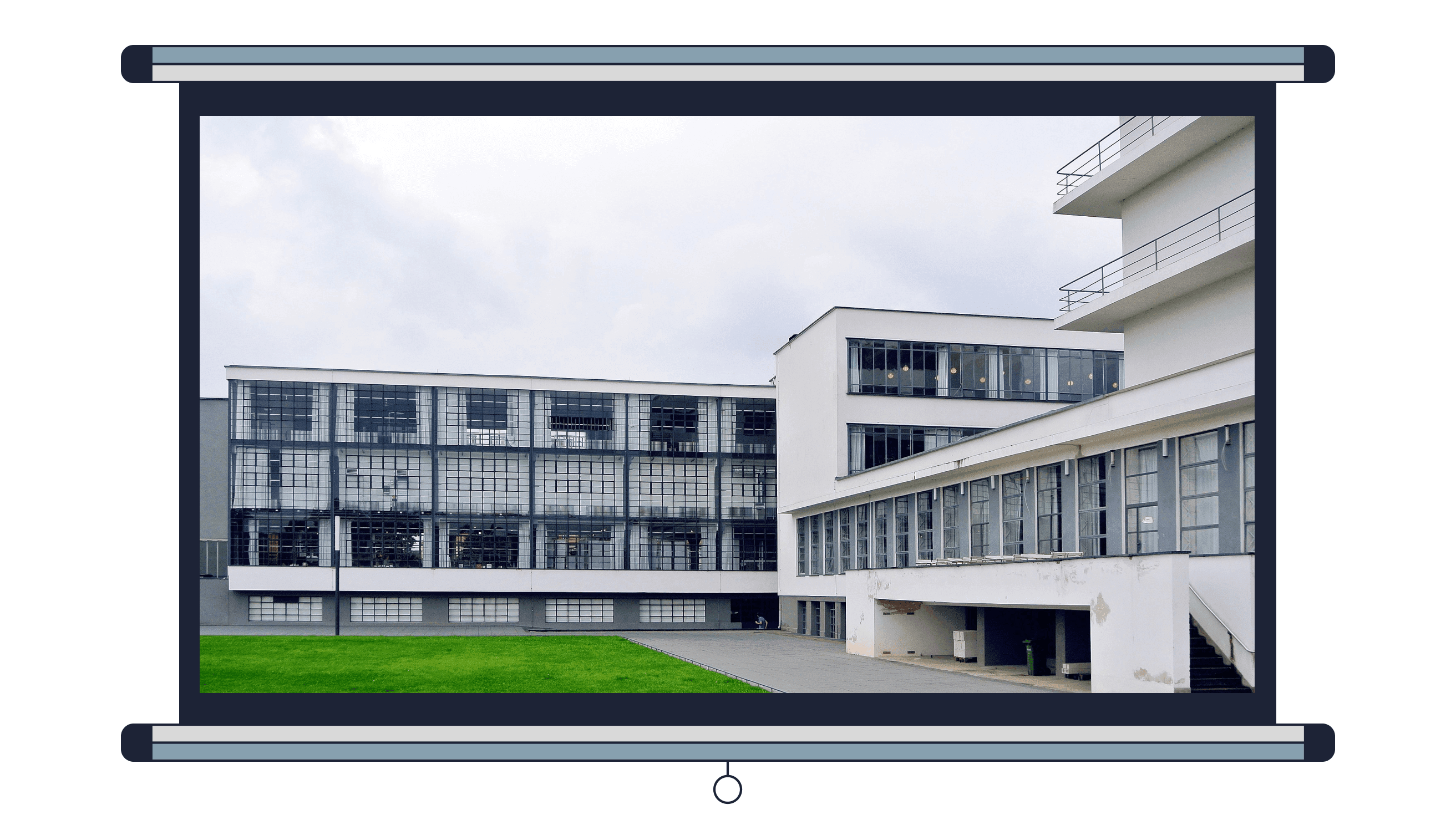 Пример 6. Здание школы «Баухаус», Дессау, Германия, архитектор Вальтер Гропиус<br><br>Фото: Spyrosdrakopoulos / Wikimedia Commons, CC BY-SA 4.0<br>