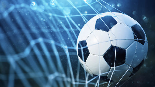 Поле, мяч, команда