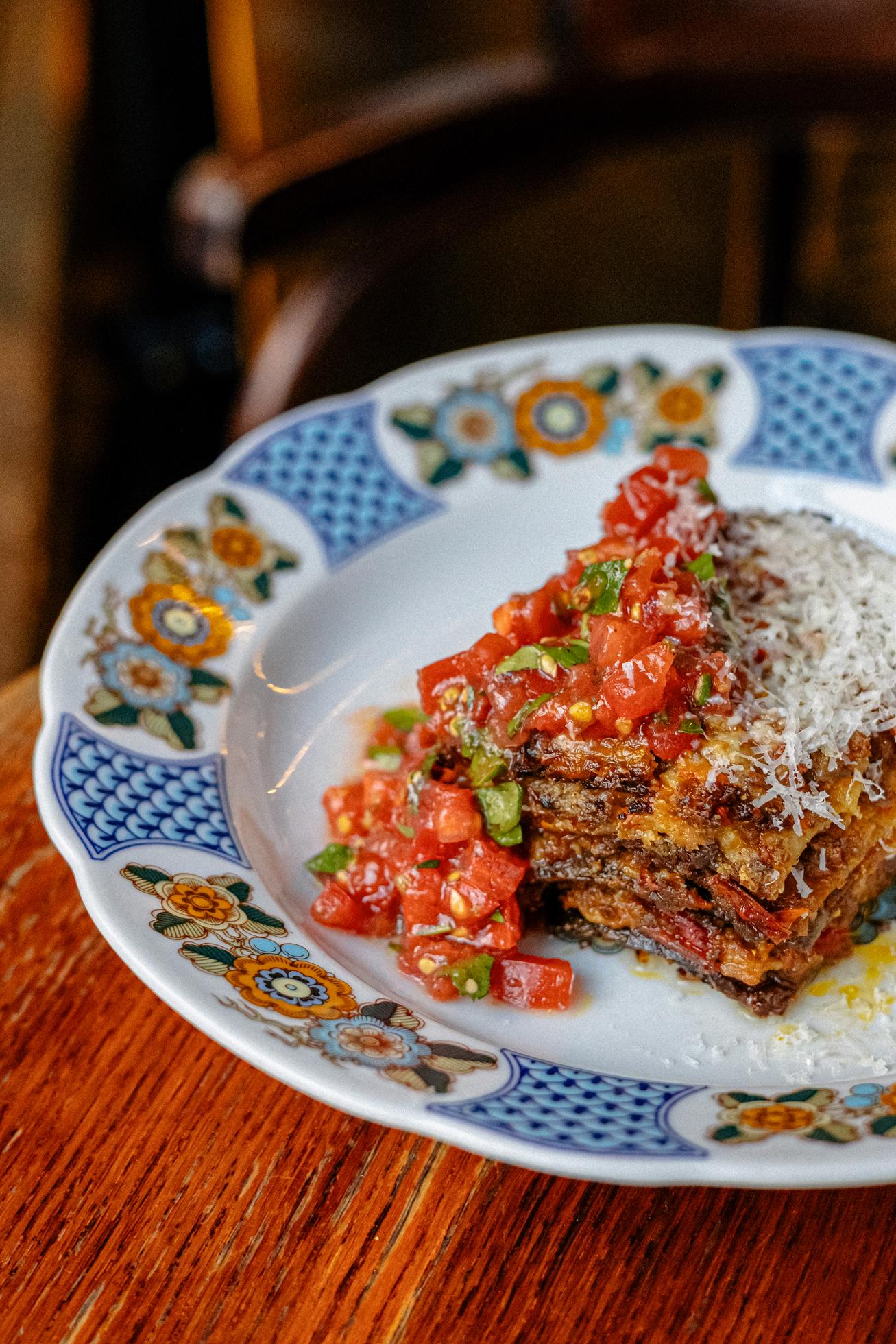 Лазанья из мацы с говядиной и свежими томатами