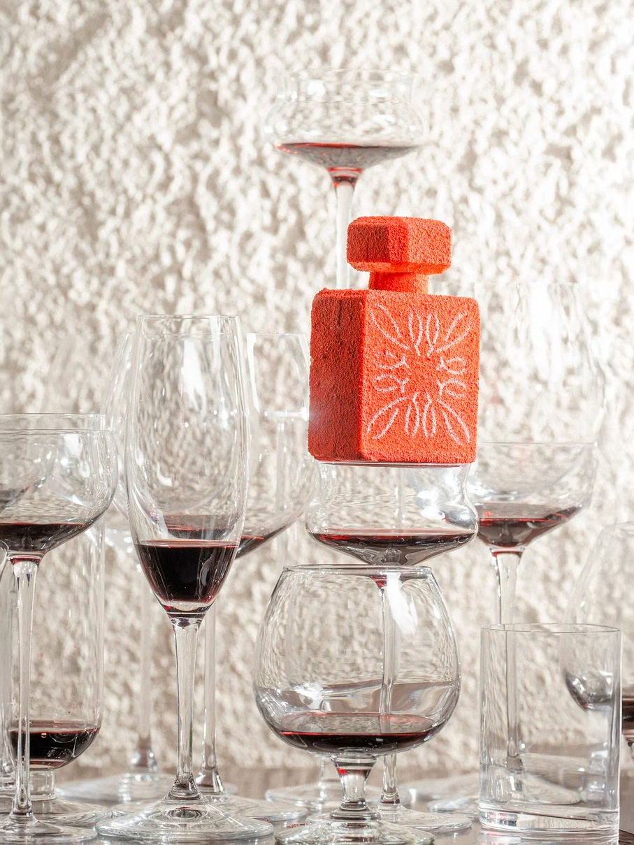 Dessert «Bottle of perfume»