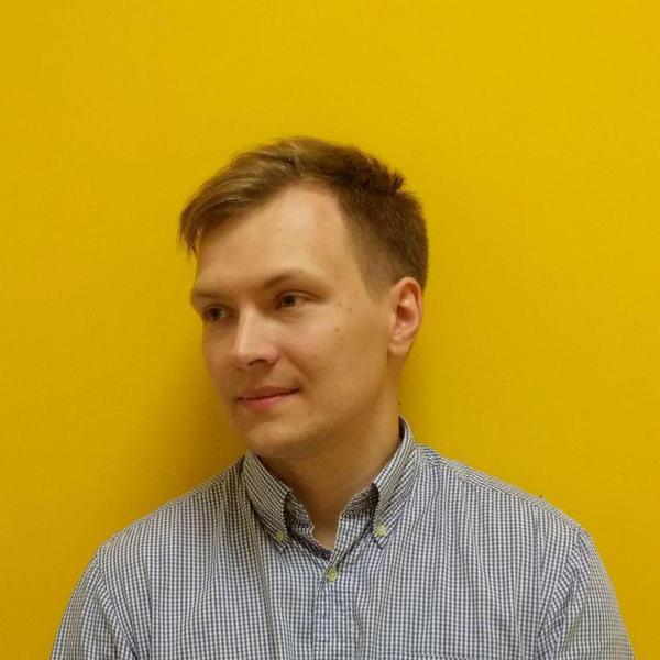 Антон Овчинников<br>
<span style="opacity: 0.4;">Разработчик интерфейсов Мессенджера</span>