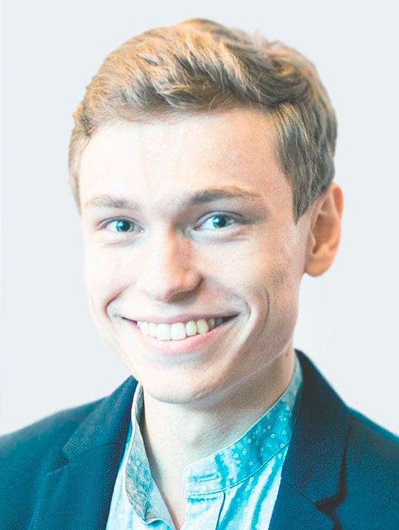 Андрей Атанов