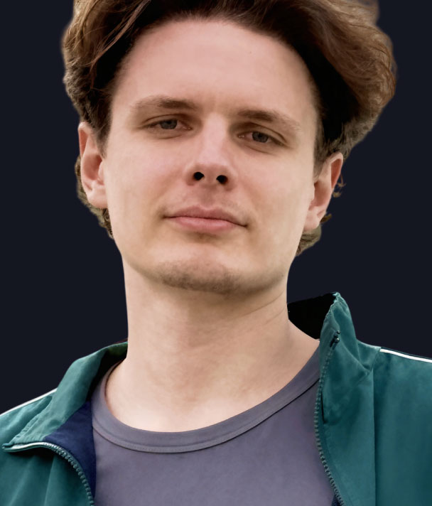 Максим
Акулин