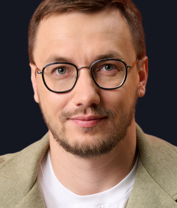 Максим
Плахута